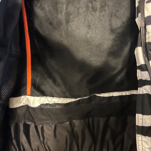 Black and white ski jacket - Picture 6 of 8